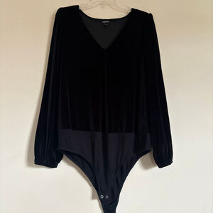 Women's Torrid Black Velvet V-Neck Bodysuit 2X
